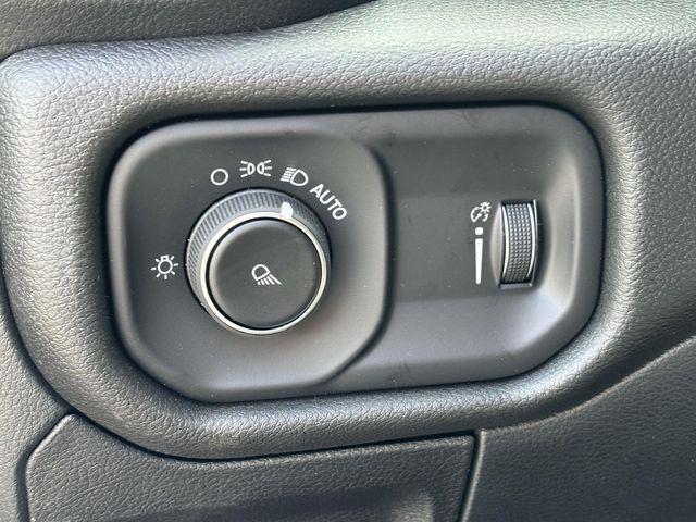 new 2025 Ram 1500 car, priced at $39,962