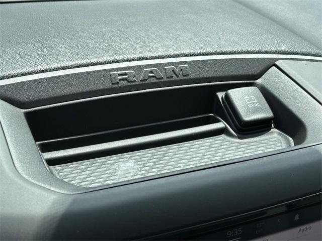 new 2025 Ram 1500 car, priced at $39,962