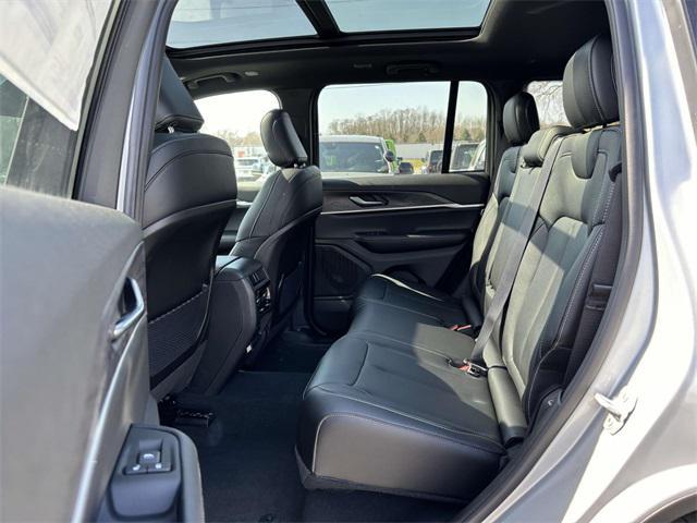 new 2025 Jeep Grand Cherokee car, priced at $47,035