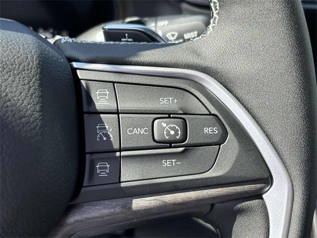 new 2025 Jeep Grand Cherokee car, priced at $47,035