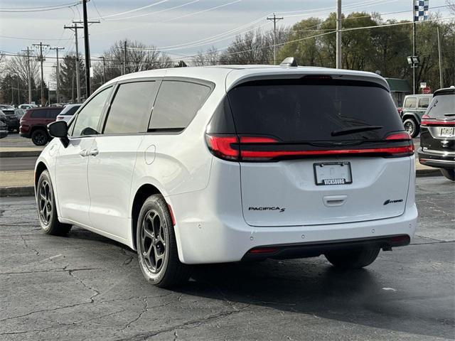 used 2024 Chrysler Pacifica Hybrid car, priced at $34,500