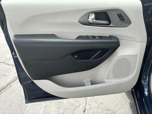 used 2024 Chrysler Pacifica Hybrid car, priced at $28,575