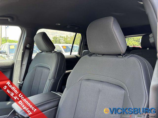 new 2025 Jeep Grand Cherokee L car, priced at $40,003