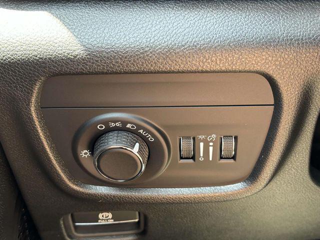 new 2025 Jeep Grand Cherokee car, priced at $42,155