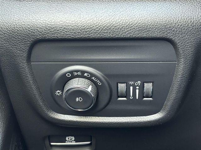 new 2025 Jeep Grand Cherokee car, priced at $49,276
