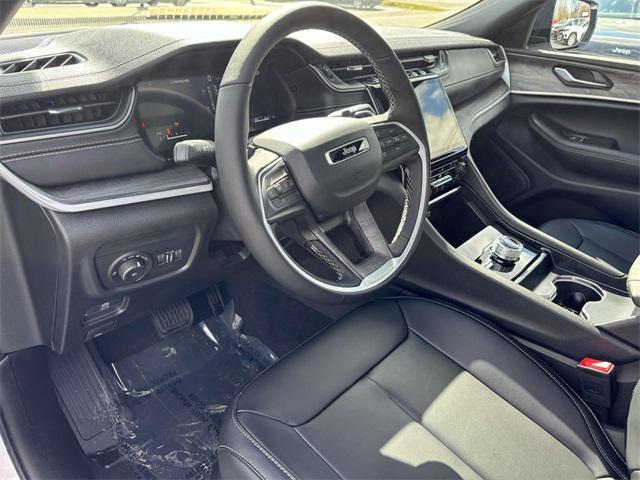 new 2025 Jeep Grand Cherokee car, priced at $49,140