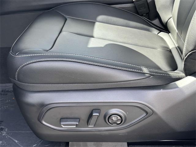 new 2025 Jeep Grand Cherokee car, priced at $49,140