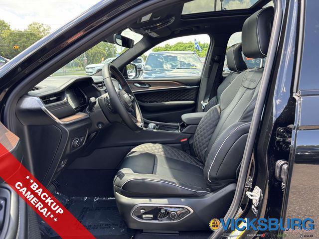 new 2025 Jeep Grand Cherokee car, priced at $56,550