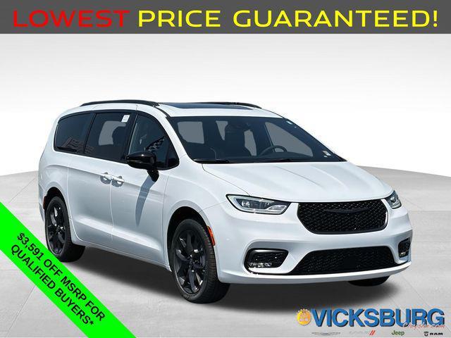 new 2025 Chrysler Pacifica car, priced at $54,569