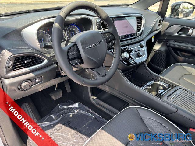 new 2025 Chrysler Pacifica car, priced at $54,569