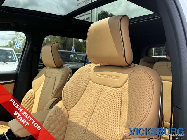 new 2025 Jeep Grand Cherokee L car, priced at $60,055