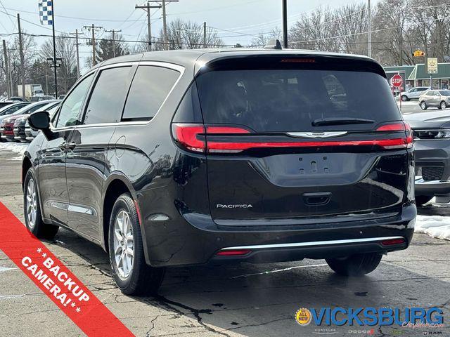 new 2025 Chrysler Pacifica car, priced at $42,232