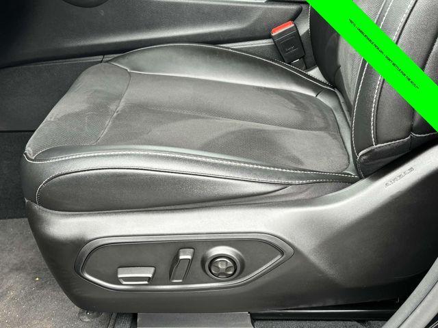 used 2023 Jeep Grand Cherokee car, priced at $29,795