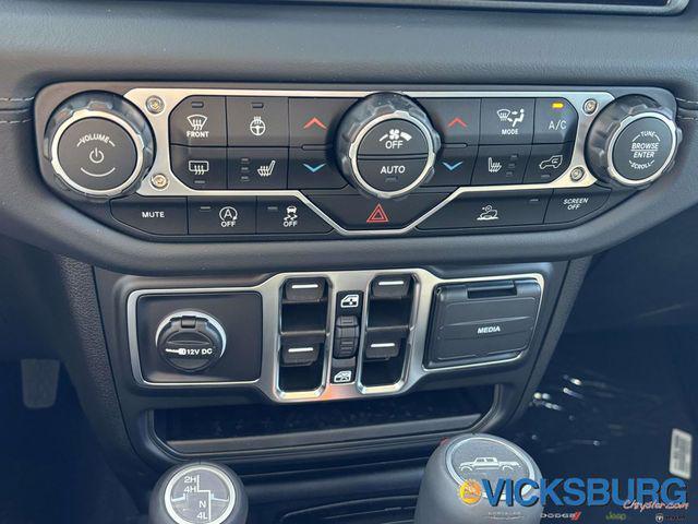new 2025 Jeep Gladiator car, priced at $45,935