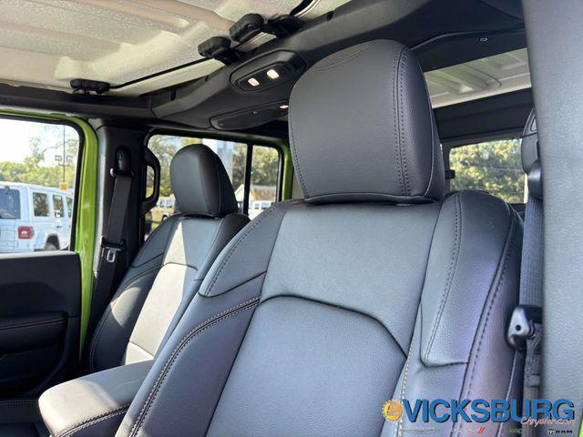 new 2025 Jeep Gladiator car, priced at $45,935