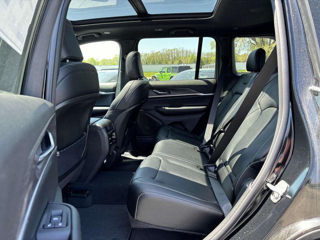 new 2025 Jeep Grand Cherokee car, priced at $47,941