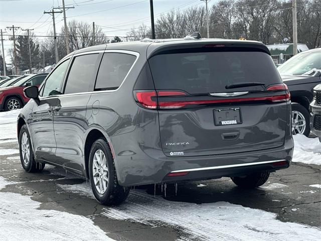 new 2025 Chrysler Pacifica car, priced at $42,420