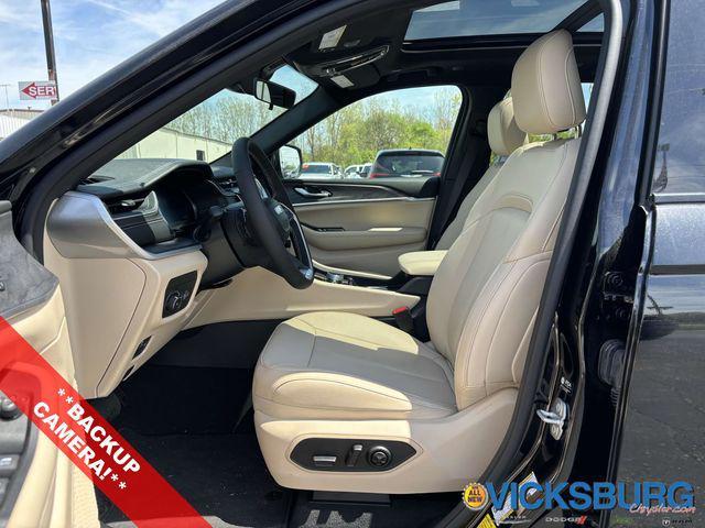 new 2025 Jeep Grand Cherokee car, priced at $46,171