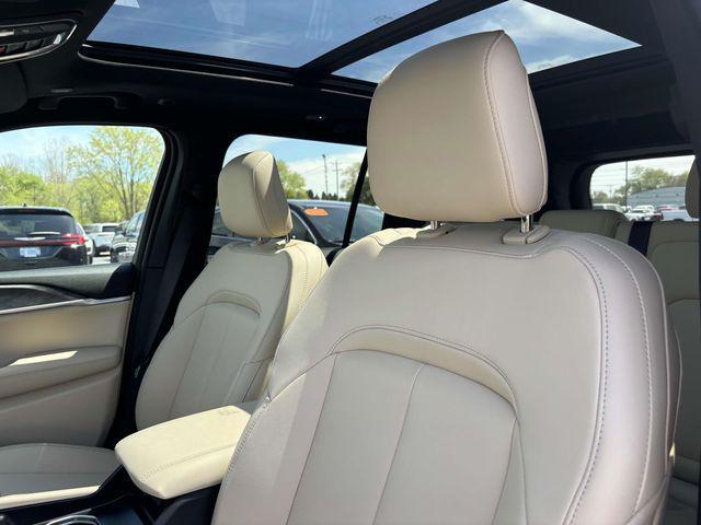 new 2025 Jeep Grand Cherokee car, priced at $49,671