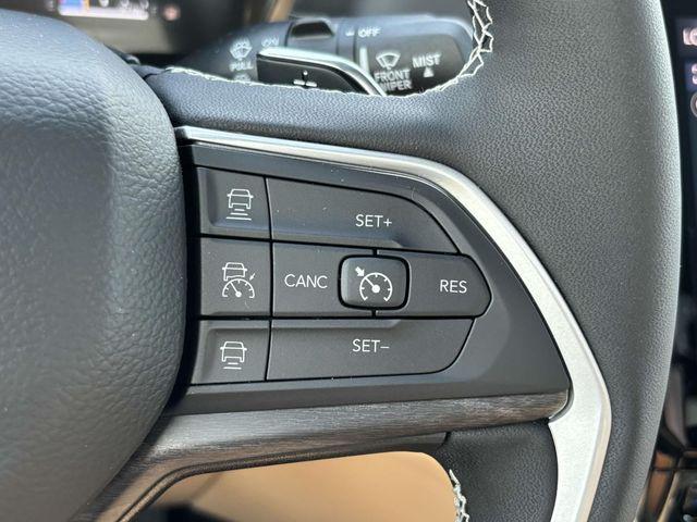 new 2025 Jeep Grand Cherokee car, priced at $49,671