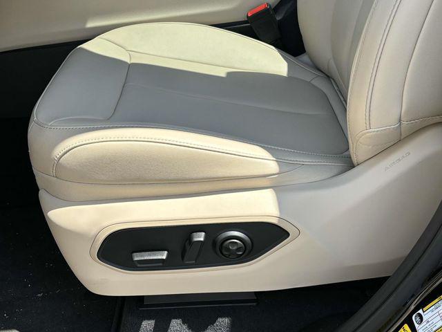 new 2025 Jeep Grand Cherokee car, priced at $49,671