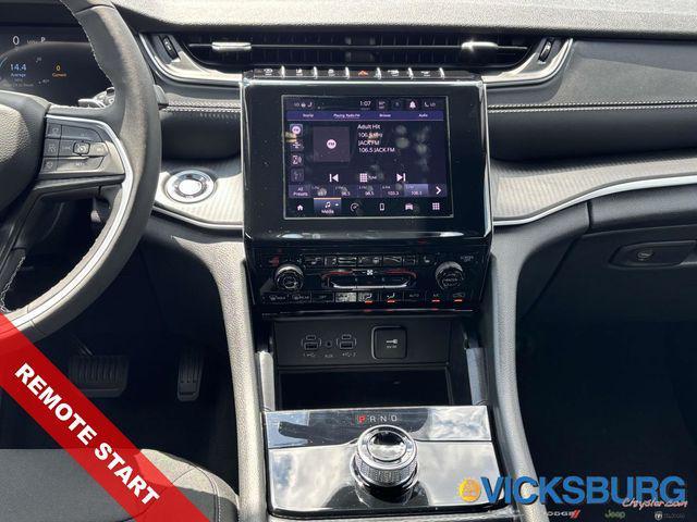 new 2025 Jeep Grand Cherokee L car, priced at $40,003