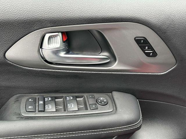 new 2025 Chrysler Pacifica car, priced at $42,727