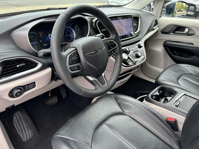 used 2022 Chrysler Pacifica Hybrid car, priced at $29,575
