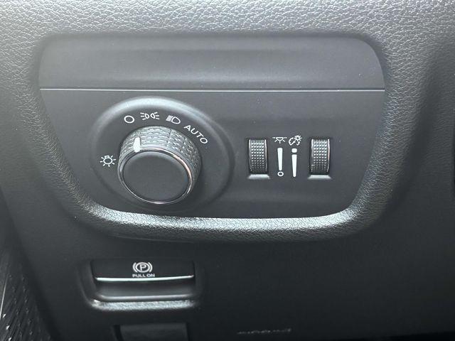 new 2025 Jeep Grand Cherokee car, priced at $46,135