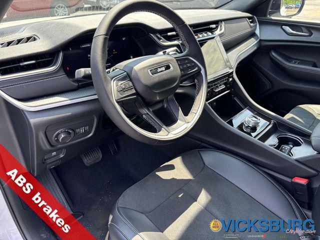new 2025 Jeep Grand Cherokee car, priced at $39,305