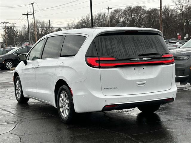 new 2025 Chrysler Pacifica car, priced at $42,425