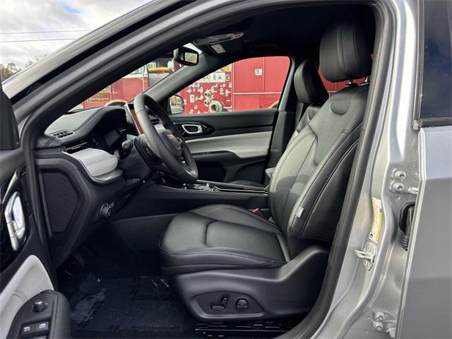 new 2025 Jeep Compass car, priced at $30,435