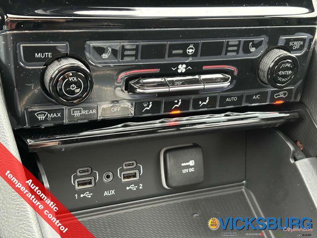 new 2025 Jeep Grand Cherokee car, priced at $37,272