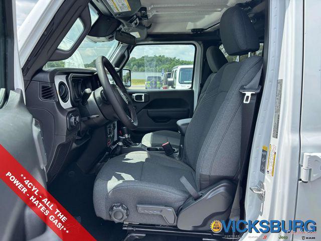 new 2025 Jeep Wrangler car, priced at $45,312