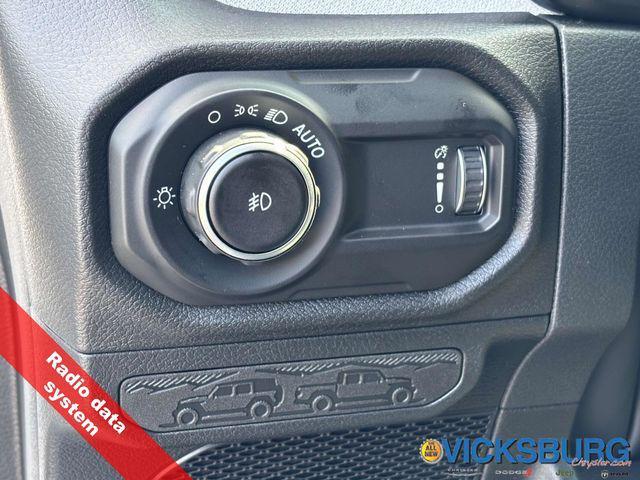 new 2025 Jeep Wrangler car, priced at $46,386