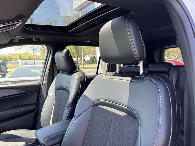 new 2025 Jeep Grand Cherokee car, priced at $41,560