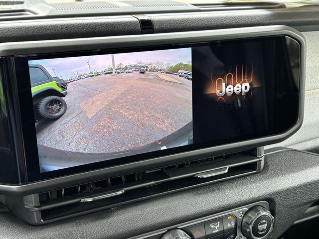 new 2025 Jeep Wrangler car, priced at $46,304