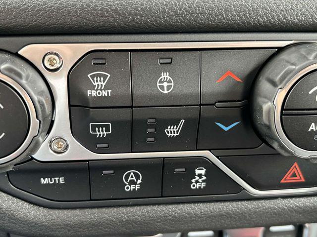 new 2025 Jeep Wrangler car, priced at $46,304
