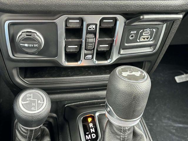 new 2025 Jeep Wrangler car, priced at $46,304