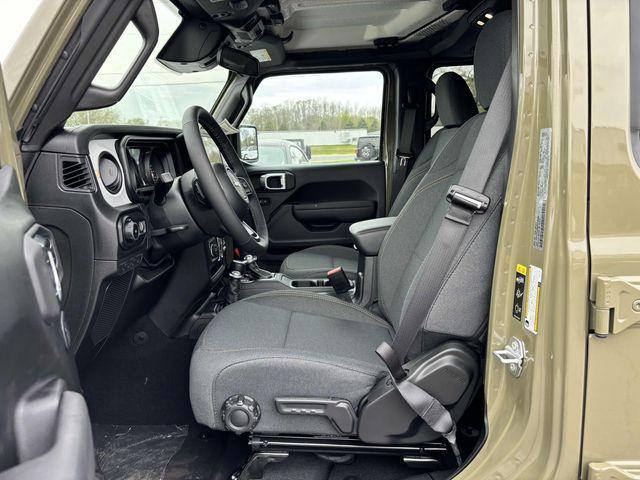 new 2025 Jeep Wrangler car, priced at $46,304
