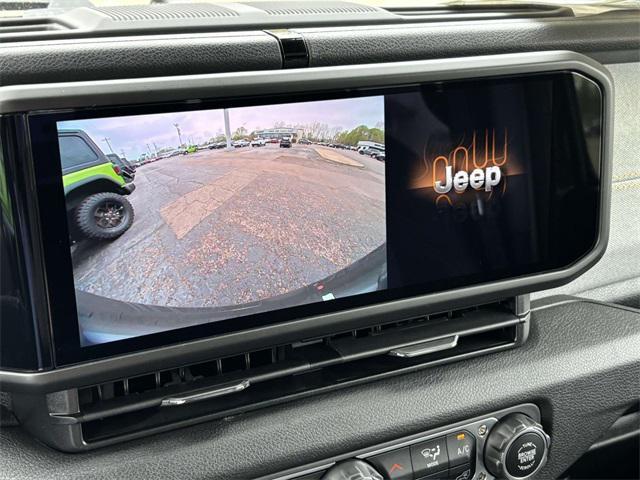 new 2025 Jeep Wrangler car, priced at $46,345