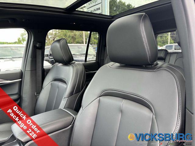 new 2025 Jeep Grand Cherokee car, priced at $44,146