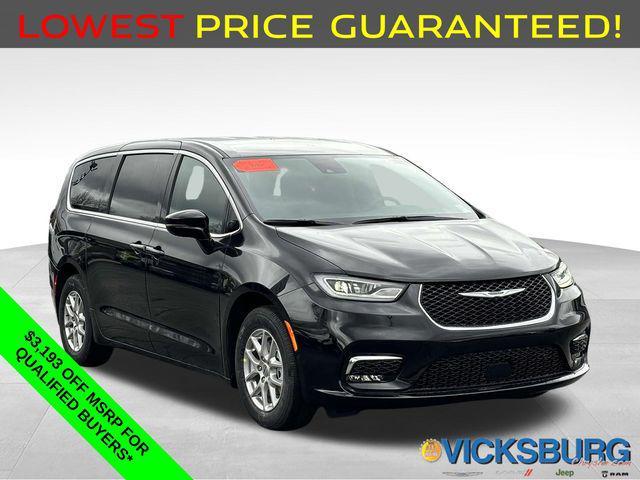 new 2025 Chrysler Pacifica car, priced at $42,232