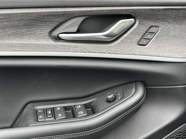 new 2025 Jeep Grand Cherokee car, priced at $48,141