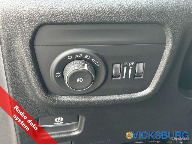new 2025 Jeep Grand Cherokee car, priced at $47,866