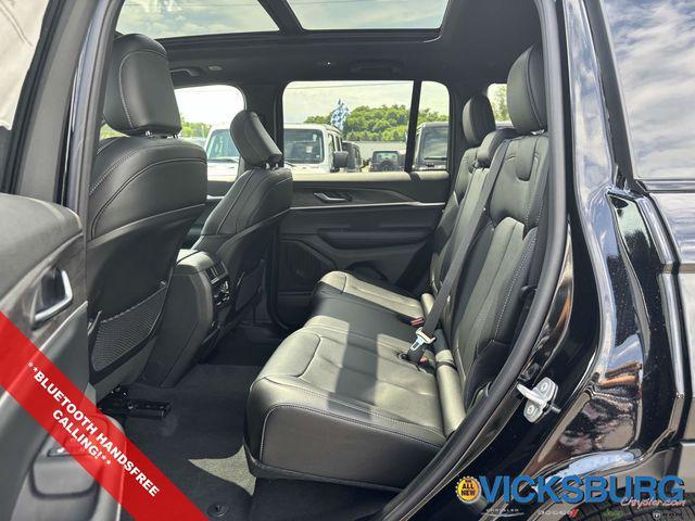 new 2025 Jeep Grand Cherokee car, priced at $47,866
