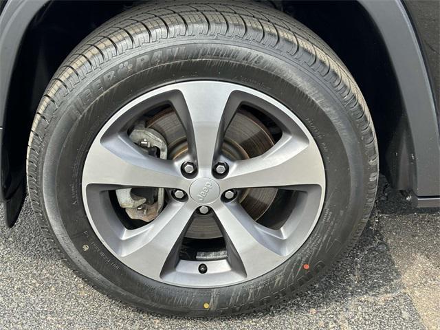 used 2021 Jeep Cherokee car, priced at $23,625