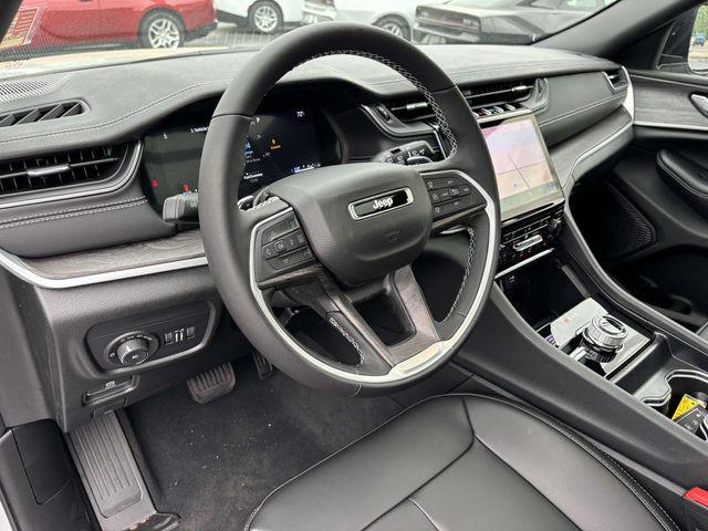 new 2025 Jeep Grand Cherokee car, priced at $47,146