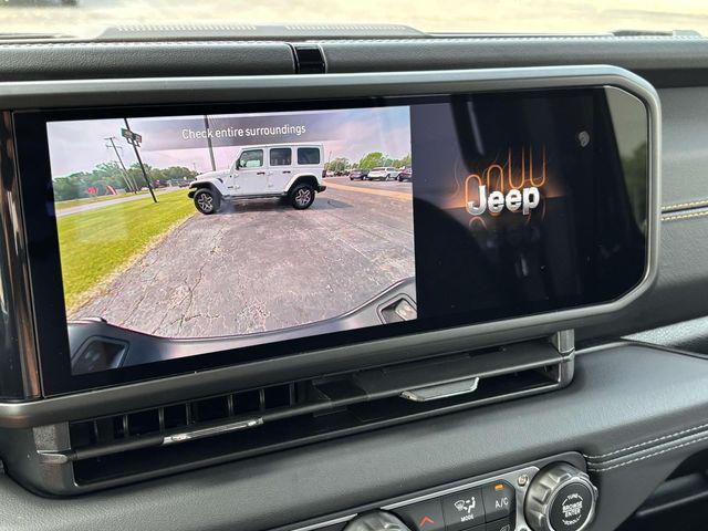 new 2025 Jeep Gladiator car, priced at $42,827