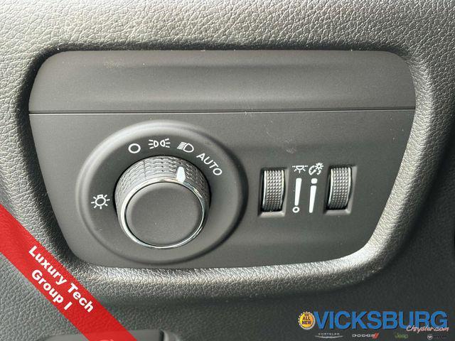new 2025 Jeep Grand Cherokee L car, priced at $38,334